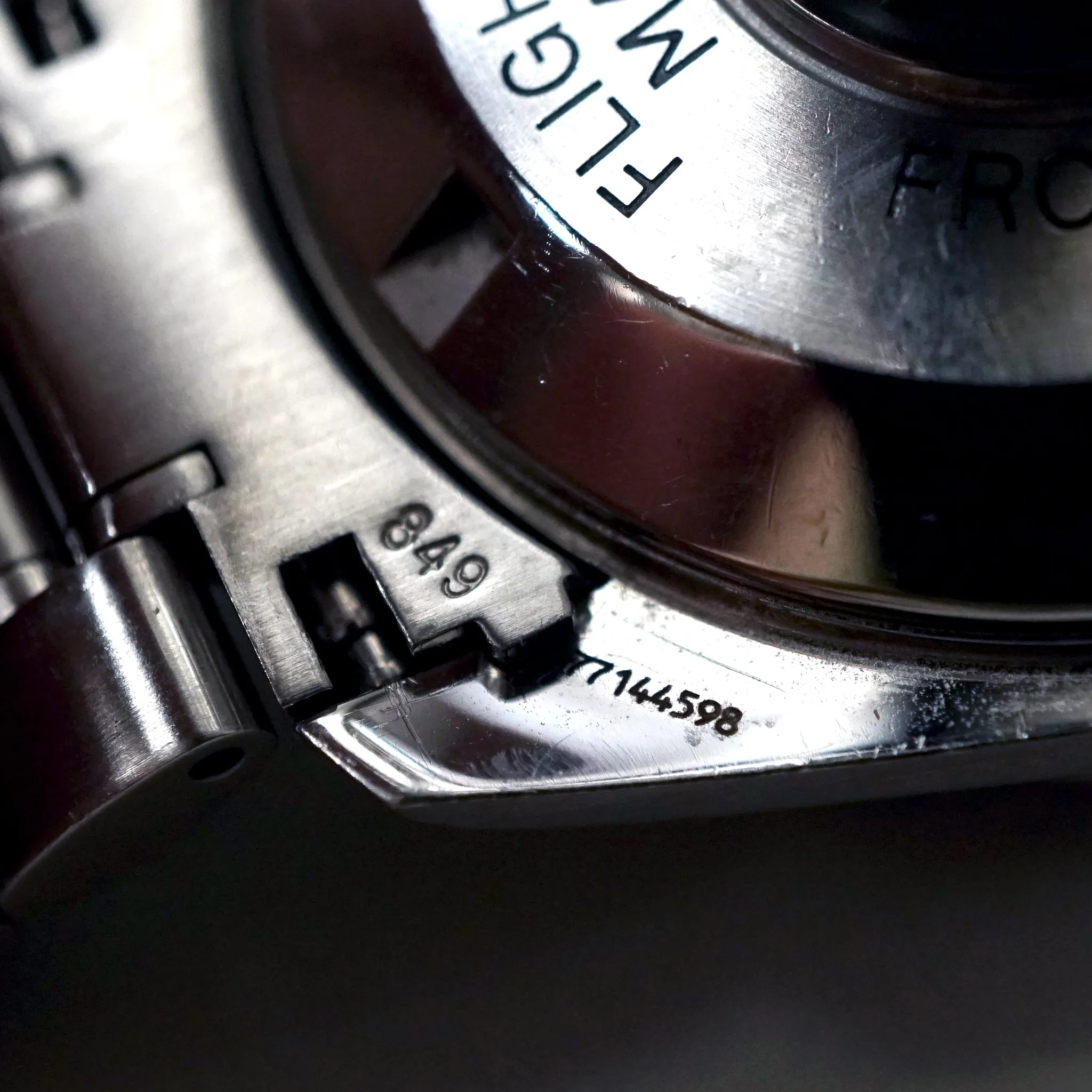 2004 OMEGA SPEEDMASTER PROFESSIONAL 3577.50 FROM THE MOON TO MARS