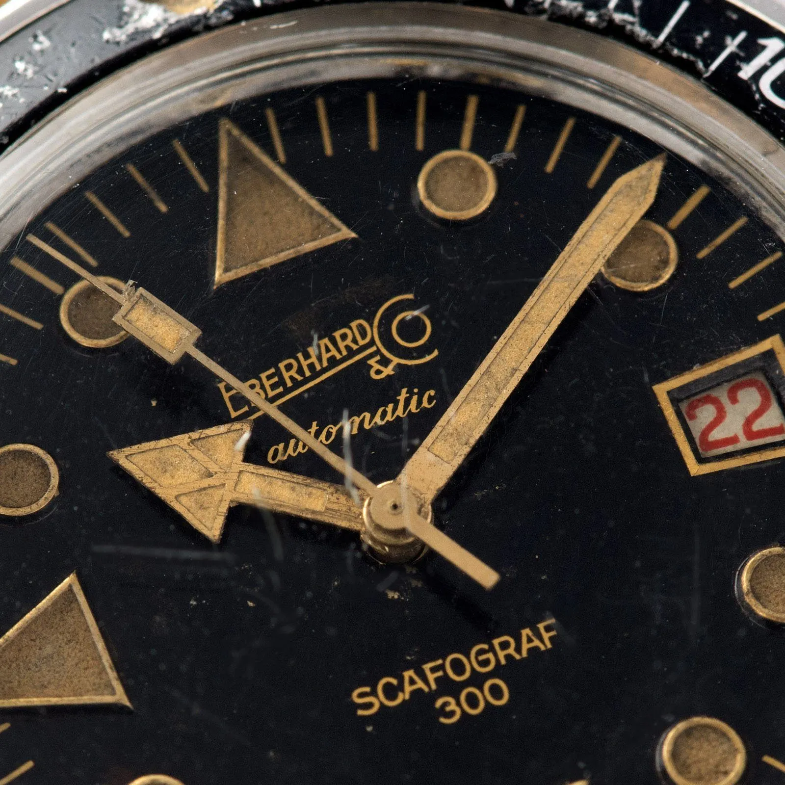 Eberhard Scafograf 300 Black Gilt Dial