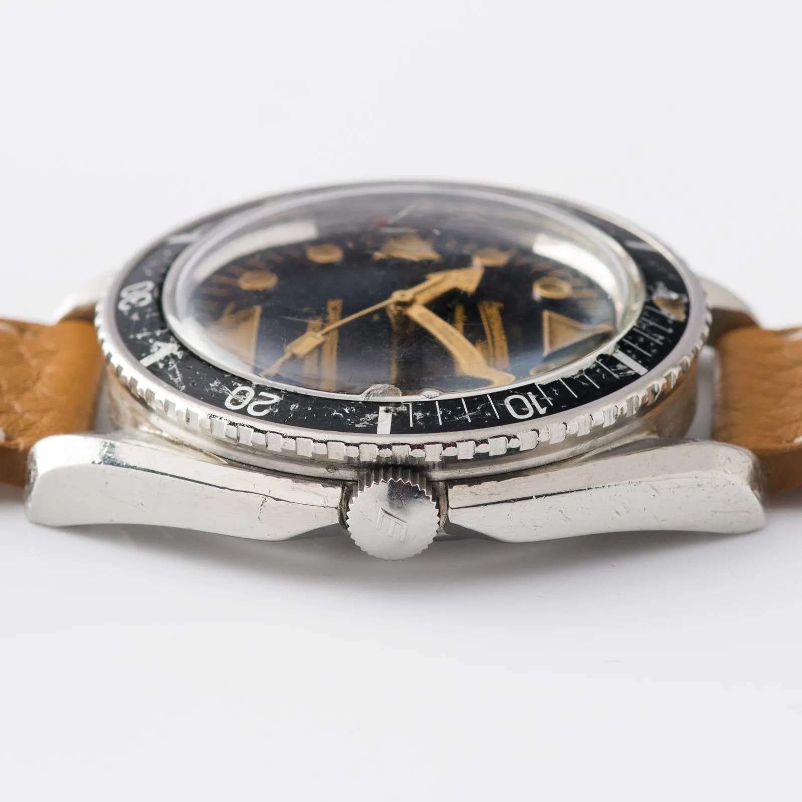 Eberhard Scafograf 300 Black Gilt Dial
