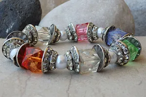 Stretched bracelet.