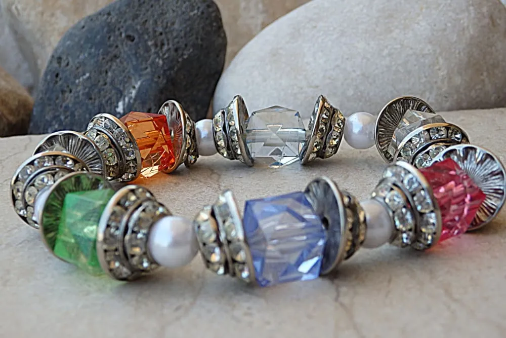 Stretched bracelet.